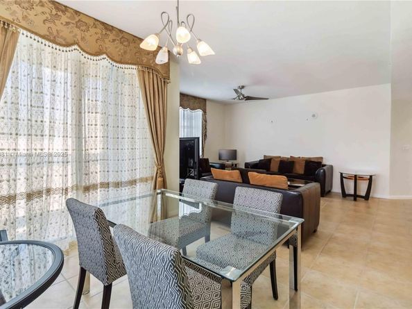 511 SE 5th Ave 1214, Fort Lauderdale FL 33301