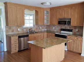 3961 Park Ln, Palm Springs FL 33406