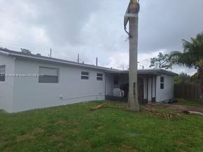 3961 Park Ln, Palm Springs FL 33406