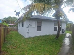 3961 Park Ln, Palm Springs FL 33406