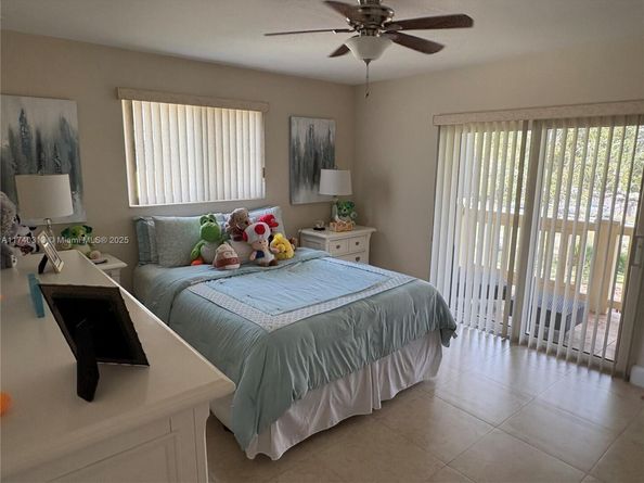 8317 SW 137th Ave 8317, Miami FL 33183