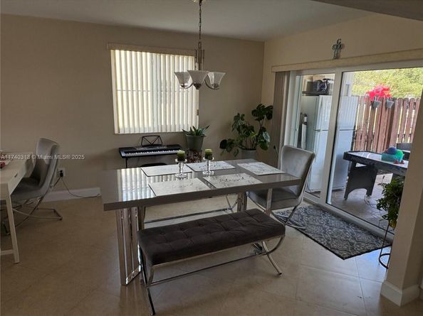 8317 SW 137th Ave 8317, Miami FL 33183