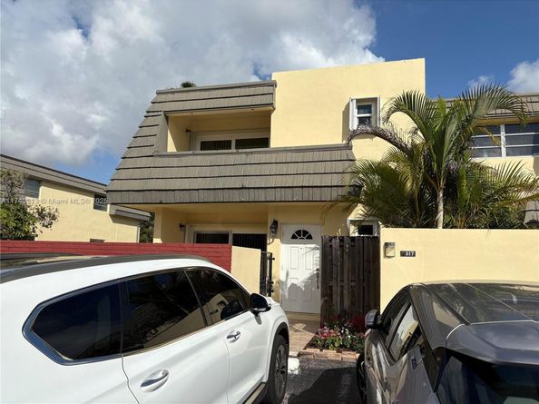 8317 SW 137th Ave 8317, Miami FL 33183