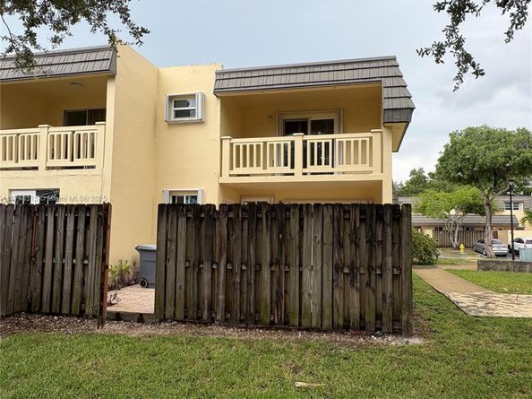8317 SW 137th Ave 8317, Miami FL 33183
