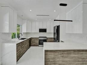 1840 NE 199th St, Miami FL 33179