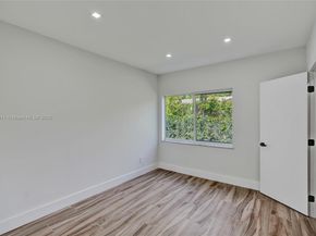 1840 NE 199th St, Miami FL 33179