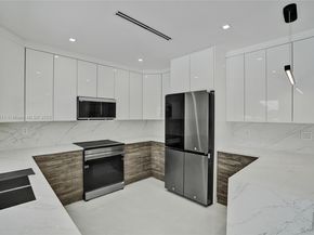 1840 NE 199th St, Miami FL 33179