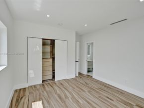 1840 NE 199th St, Miami FL 33179