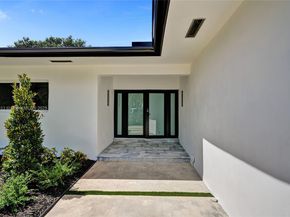 1840 NE 199th St, Miami FL 33179