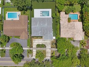 1840 NE 199th St, Miami FL 33179