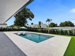 1840 NE 199th St, Miami FL 33179