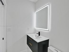 1840 NE 199th St, Miami FL 33179