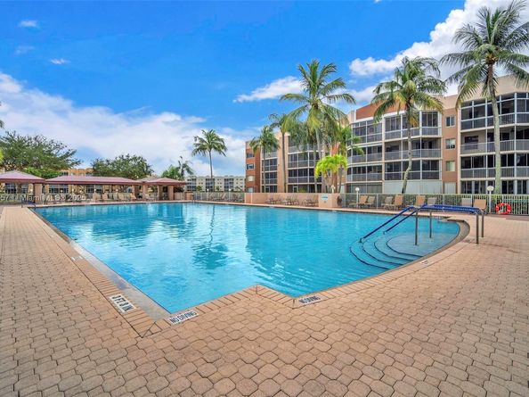 7486 Granville Dr 410, Tamarac FL 33321