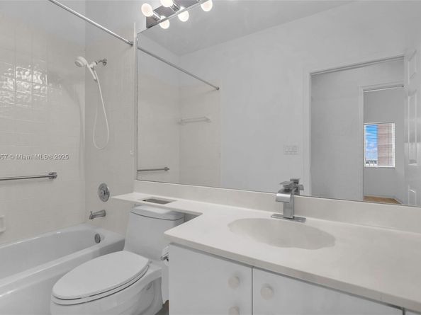 7486 Granville Dr 410, Tamarac FL 33321