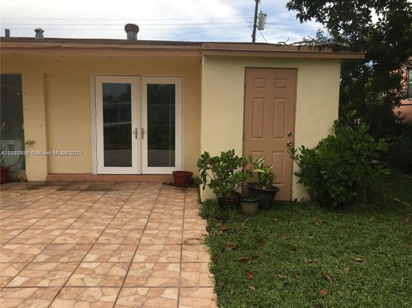3600 E Shore Rd, Miramar FL 33023