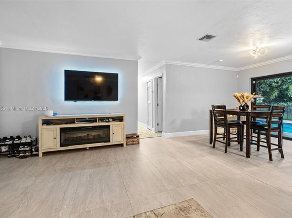 2360 NW 183rd St, Miami Gardens FL 33056