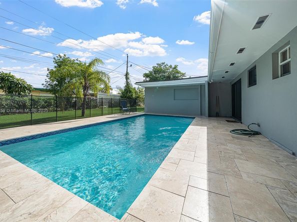 2360 NW 183rd St, Miami Gardens FL 33056