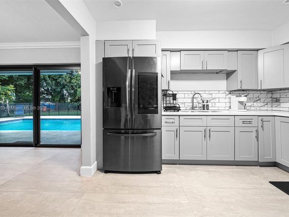 2360 NW 183rd St, Miami Gardens FL 33056