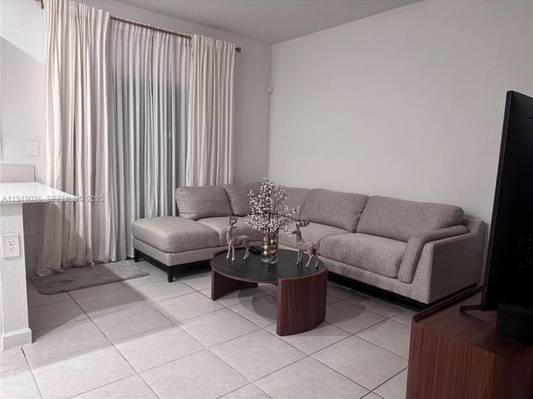 12563 NW 24th Ave, Miami FL 33167