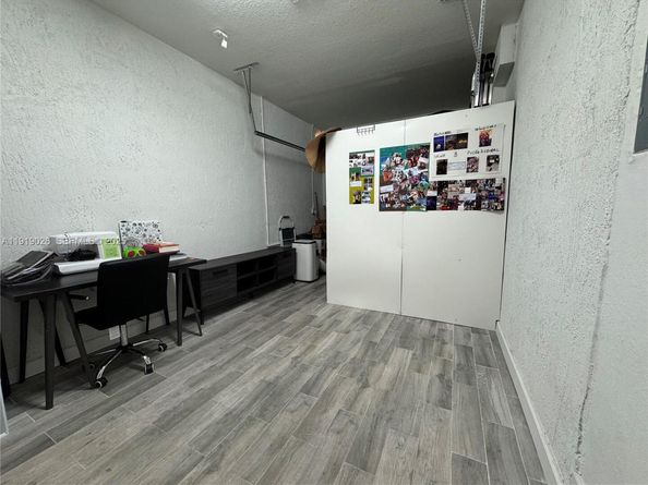 12563 NW 24th Ave, Miami FL 33167