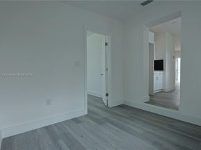 2347 NW 84th St, Miami FL 33147