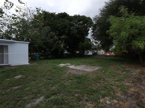 2347 NW 84th St, Miami FL 33147