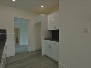 2347 NW 84th St, Miami FL 33147