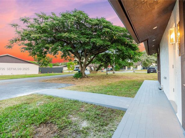 13550 SW 47th Ln, Miami FL 33175