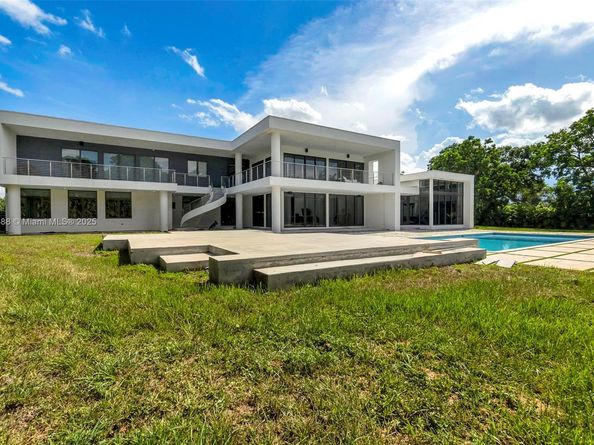 13441 Mustang Trl, Southwest Ranches FL 33330
