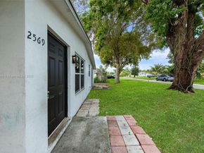 2569 NW 61st Ave, Margate FL 33063