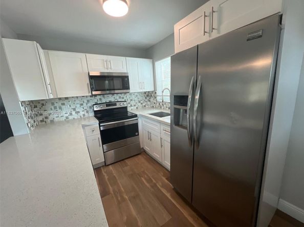 2569 NW 61st Ave, Margate FL 33063