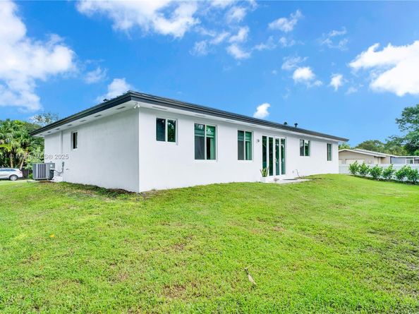18100 SW 175th St, Miami FL 33187
