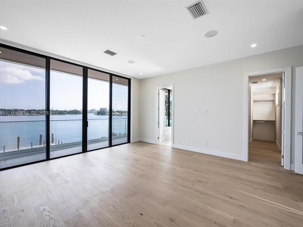 1351 Stillwater Dr, Miami Beach FL 33141