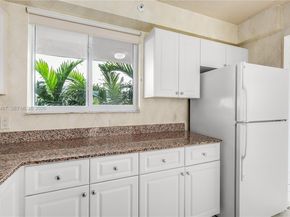 7800 Collins Ave 302, Miami Beach FL 33141