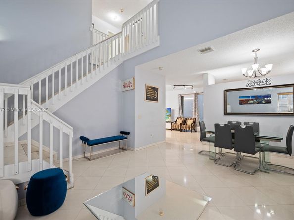 381 NW 102nd Ter, Pembroke Pines FL 33026