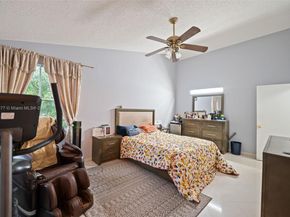 381 NW 102nd Ter, Pembroke Pines FL 33026