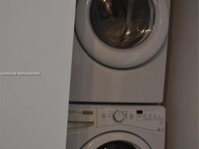 151 SE 1st St 1207, Miami FL 33131