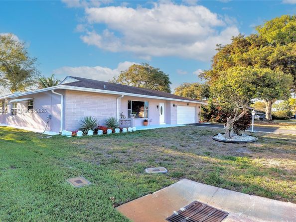 8209 NW 91st Ave, Tamarac FL 33321