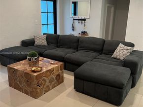 531 Forrest Dr, Miami Springs FL 33166