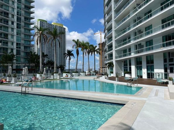 90 SW 3rd St 2103, Miami FL 33130
