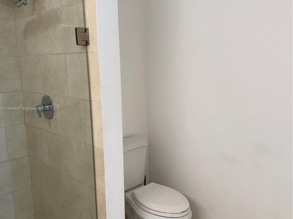 90 SW 3rd St 2103, Miami FL 33130