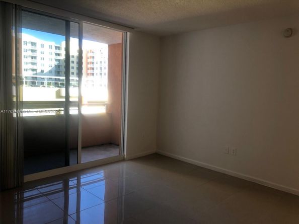 2775 NE 187th St 527, Aventura FL 33180
