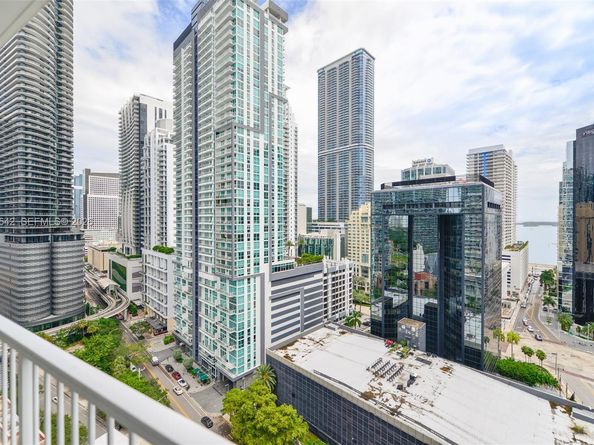 1250 S Miami Ave 1906, Miami FL 33130