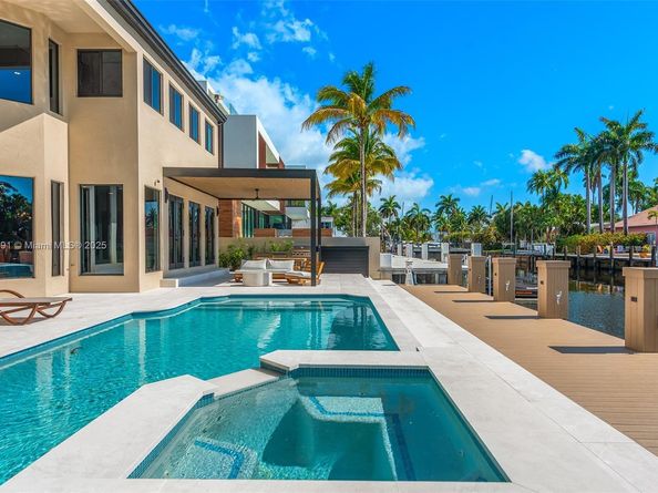 324 Coconut Isle Dr, Fort Lauderdale FL 33301