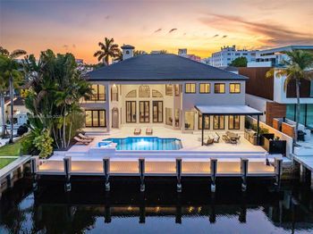 324 Coconut Isle Dr