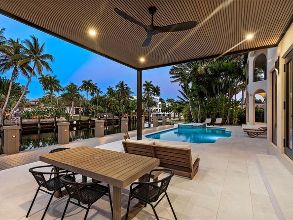 324 Coconut Isle Dr, Fort Lauderdale FL 33301