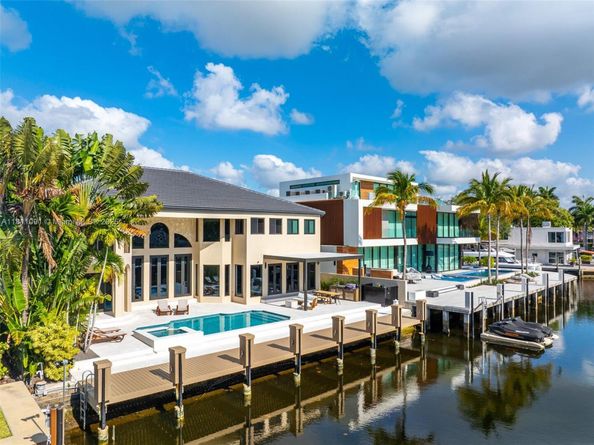 324 Coconut Isle Dr, Fort Lauderdale FL 33301