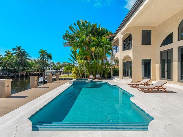 324 Coconut Isle Dr, Fort Lauderdale FL 33301