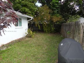 9331 NW 33rd Mnr, Sunrise FL 33351