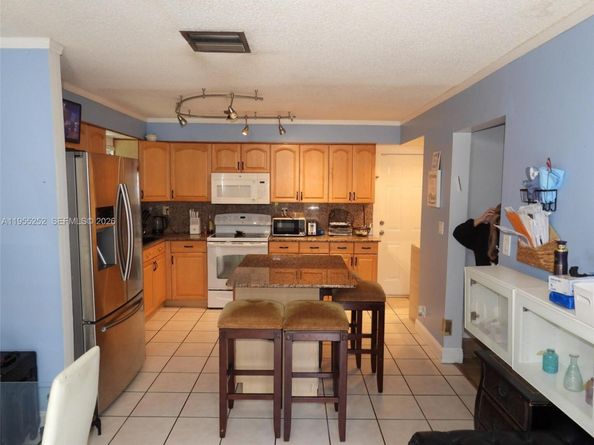 9331 NW 33rd Mnr, Sunrise FL 33351